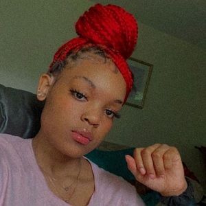 Meet your Posher, Tiara